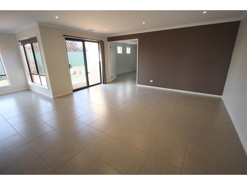 52 Boree Avenue, Forest Hill NSW 2651