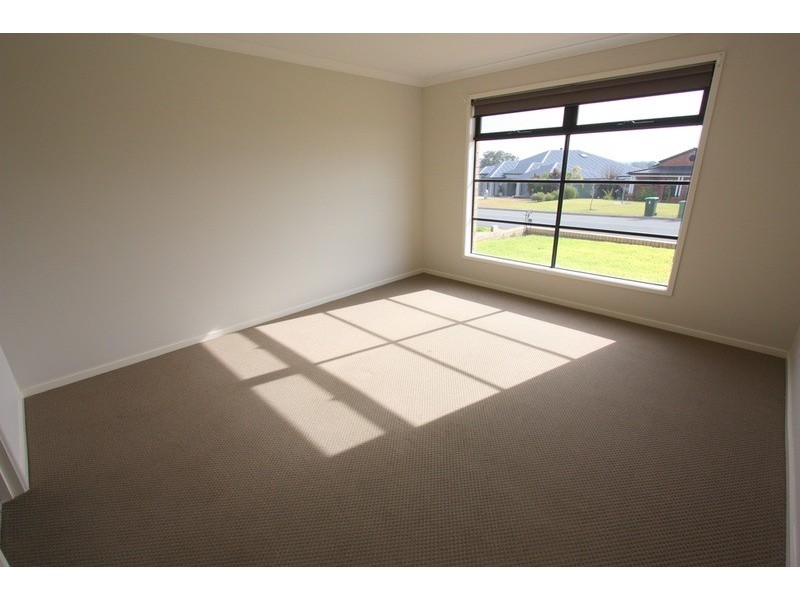 52 Boree Avenue, Forest Hill NSW 2651