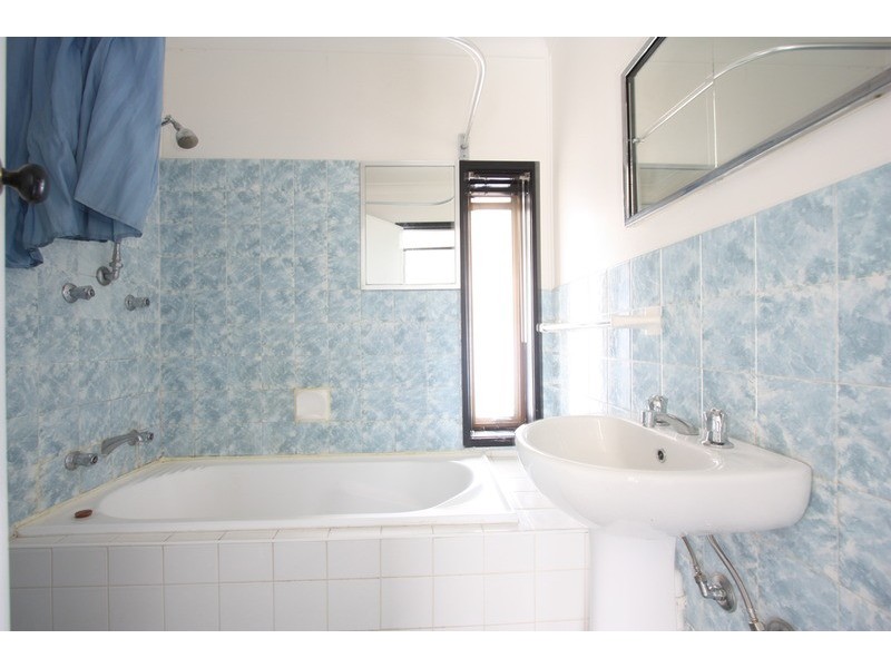 4/2 Banks Avenue, Kooringal NSW 2650