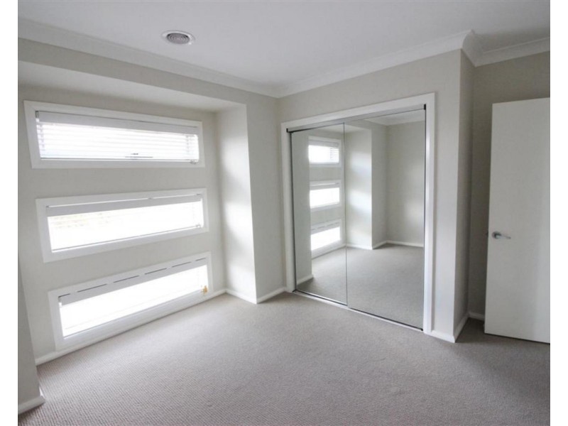 2/7 Clarence Place, Tatton NSW 2650