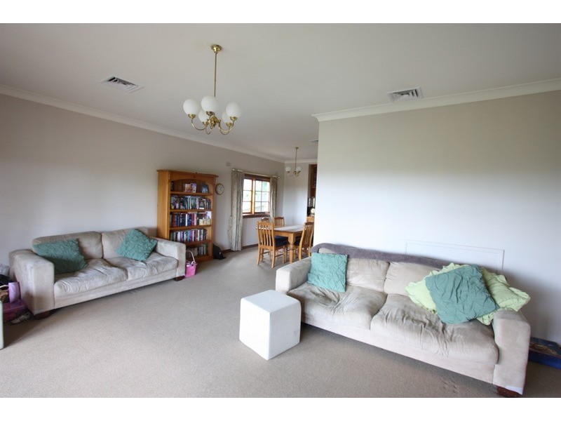 16 Panorama Street, Kooringal NSW 2650