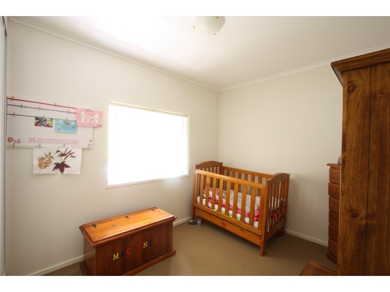 16 Panorama Street, Kooringal NSW 2650