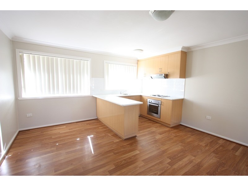 2/5 Joyes Place, Tolland NSW 2650