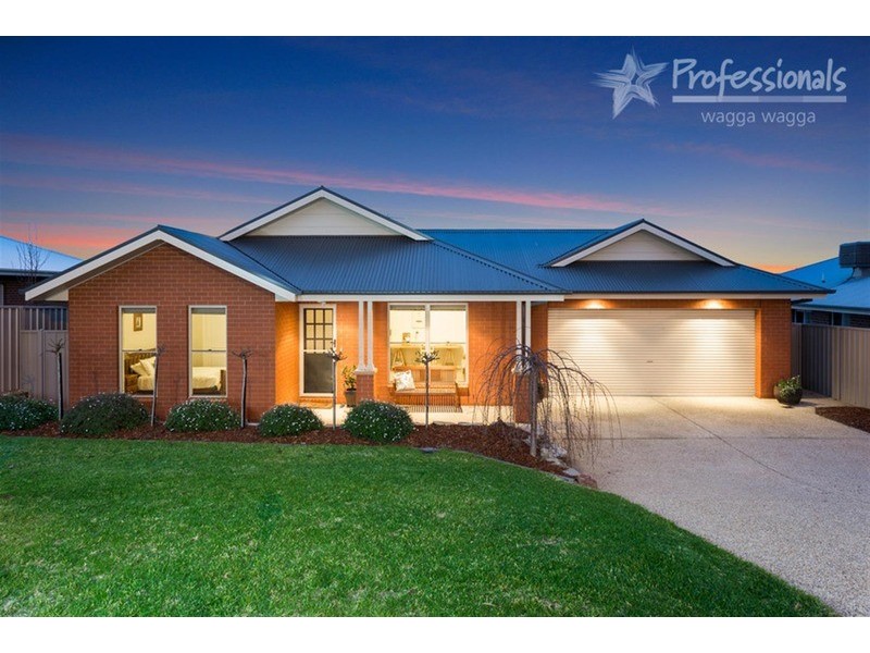 50 Kaloona Drive, Bourkelands NSW 2650