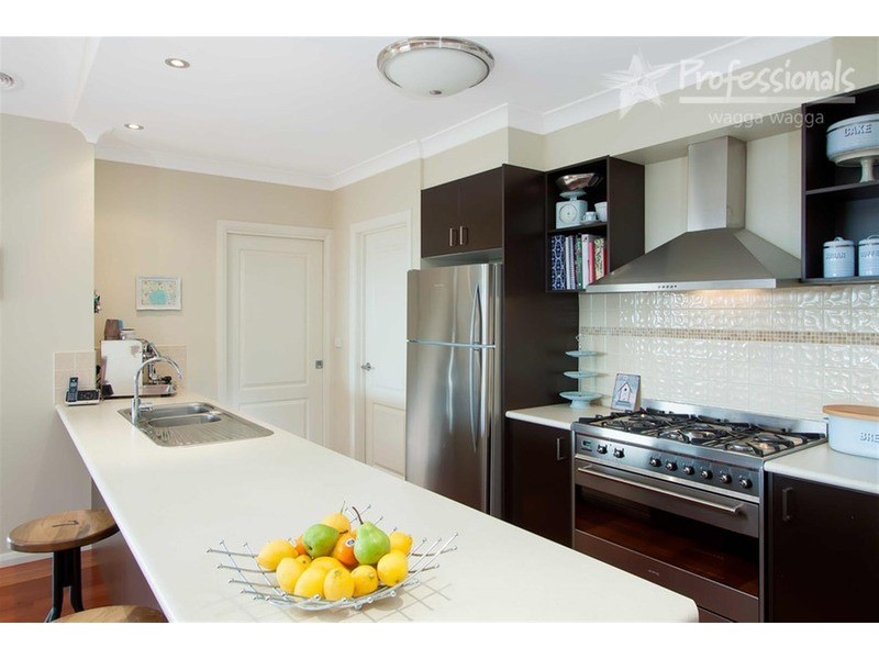 50 Kaloona Drive, Bourkelands NSW 2650