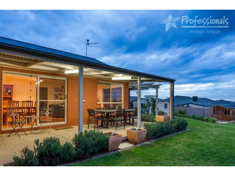 50 Kaloona Drive, Bourkelands NSW 2650