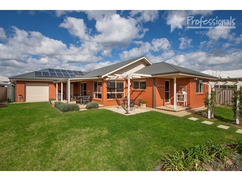 50 Kaloona Drive, Bourkelands NSW 2650