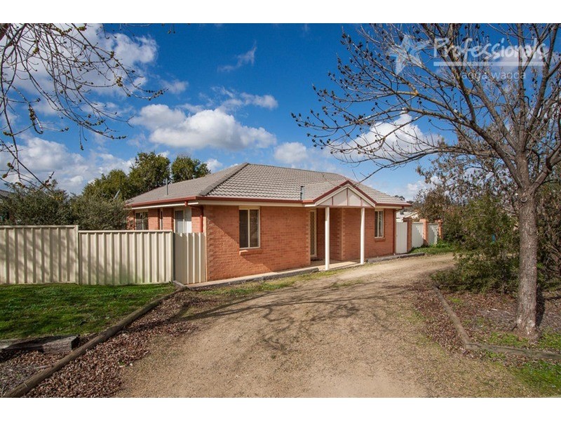 5 Clipper Way, Estella NSW 2650