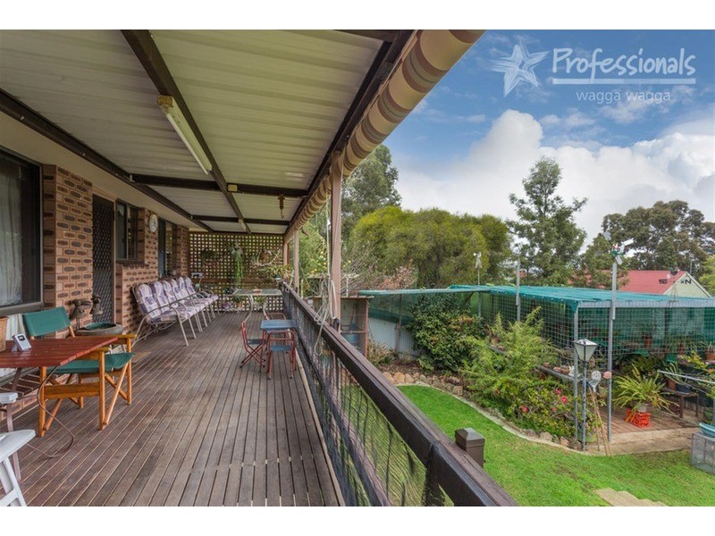 26 Mimosa Drive, Mount Austin NSW 2650