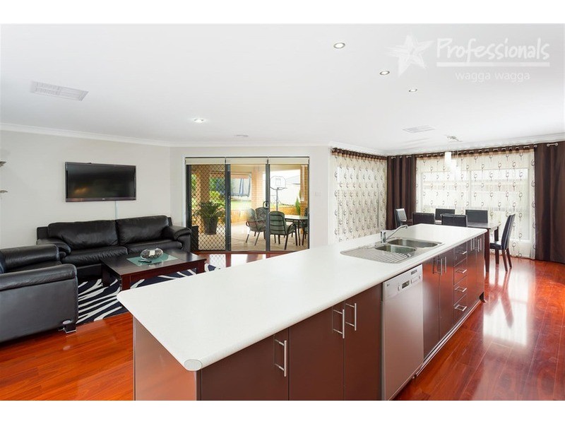 23 Balala Crescent, Bourkelands NSW 2650