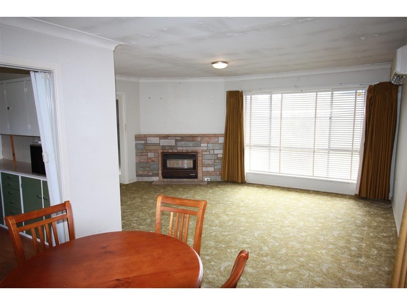 12 Lusher  Avenue, Turvey Park NSW 2650