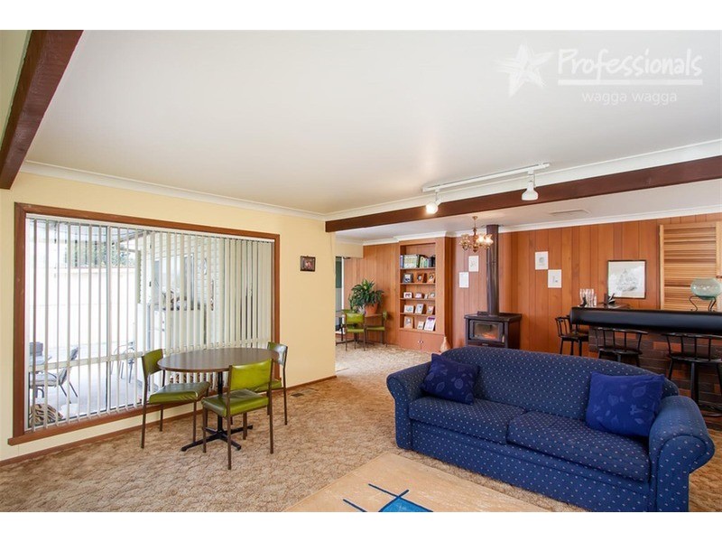 9 The Boulevarde, Kooringal NSW 2650