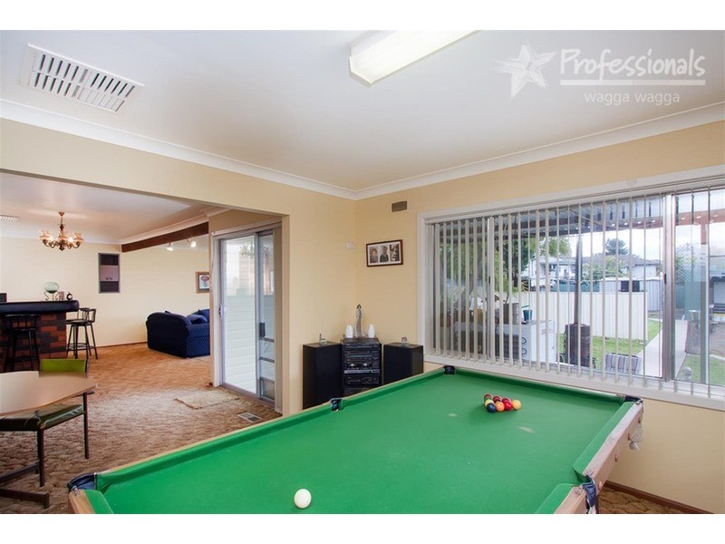 9 The Boulevarde, Kooringal NSW 2650