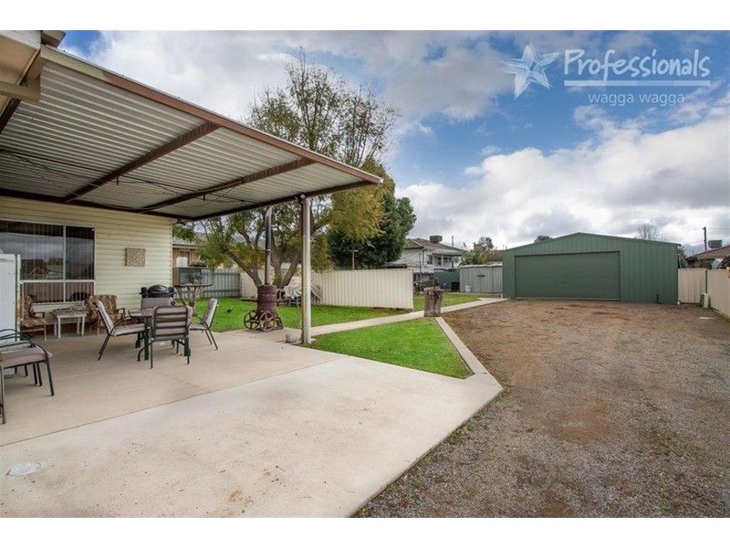 9 The Boulevarde, Kooringal NSW 2650
