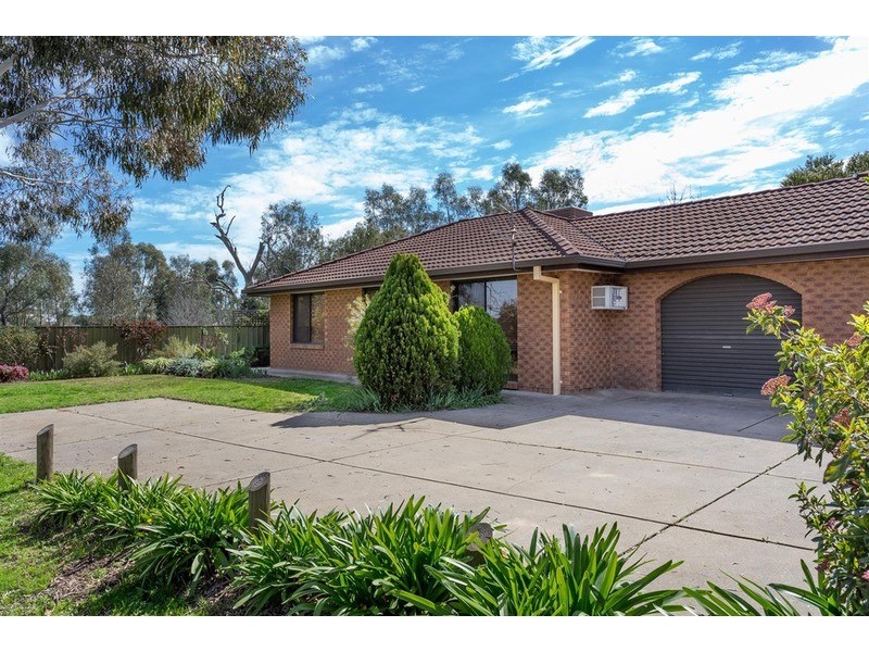 2/2 Wiradjuri Crescent, Wagga Wagga NSW 2650