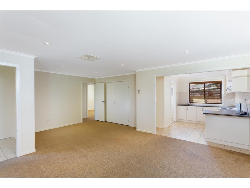 2/2 Wiradjuri Crescent, Wagga Wagga NSW 2650