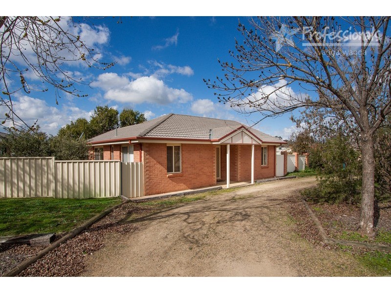 5 Clipper  Way, Estella NSW 2650