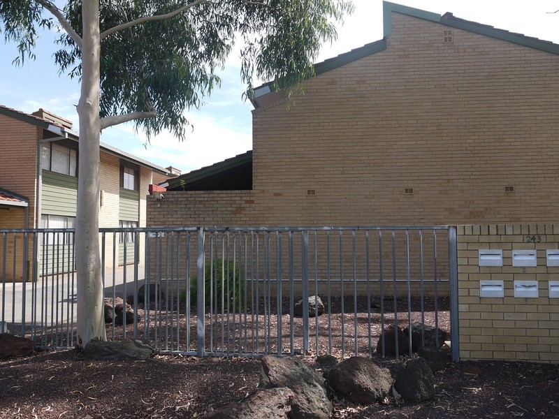 2/241 Edward  Street, Wagga Wagga NSW 2650