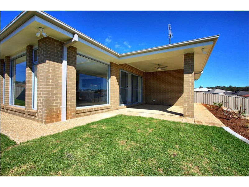 56 Kaloona Drive, Bourkelands NSW 2650