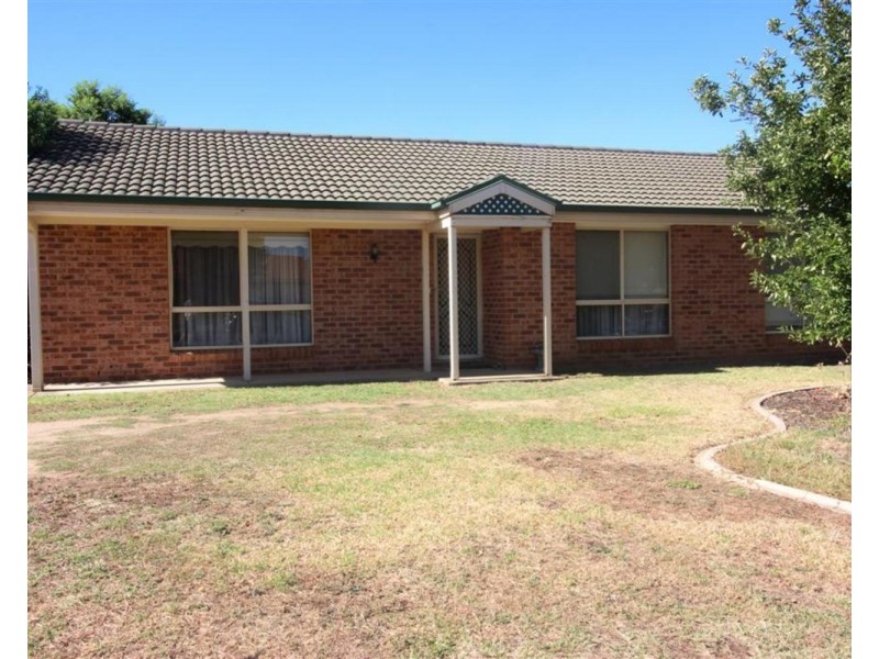 1/5 Budawang Place, Wagga Wagga NSW 2650