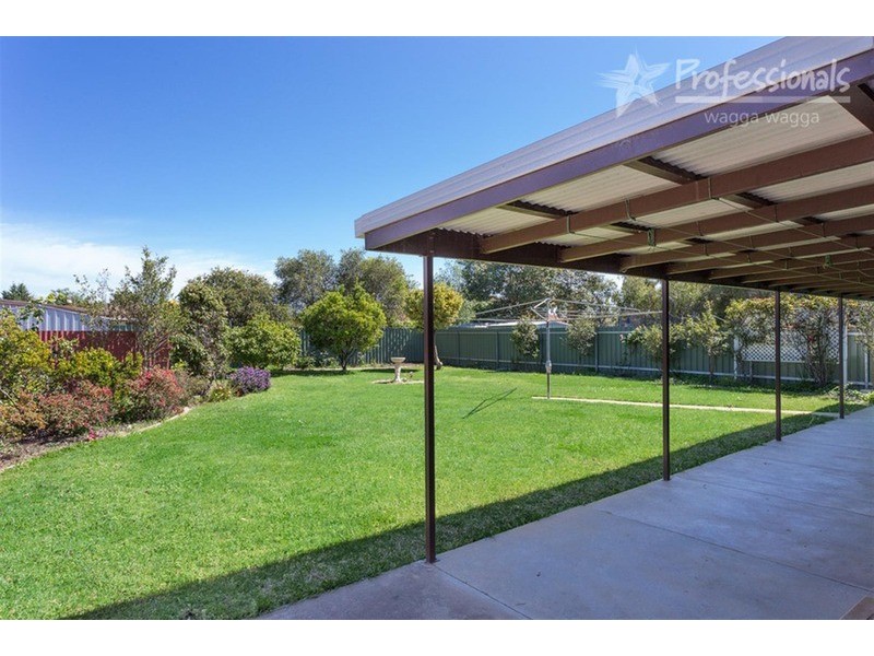 36 Naretha  Street, Glenfield Park NSW 2650