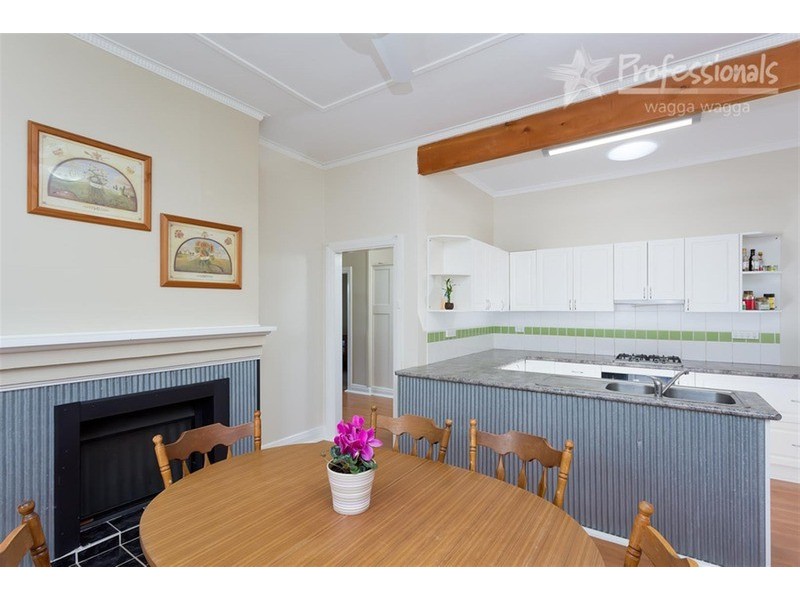 48 Railway  Street, Turvey Park NSW 2650