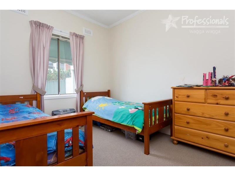 48 Railway  Street, Turvey Park NSW 2650