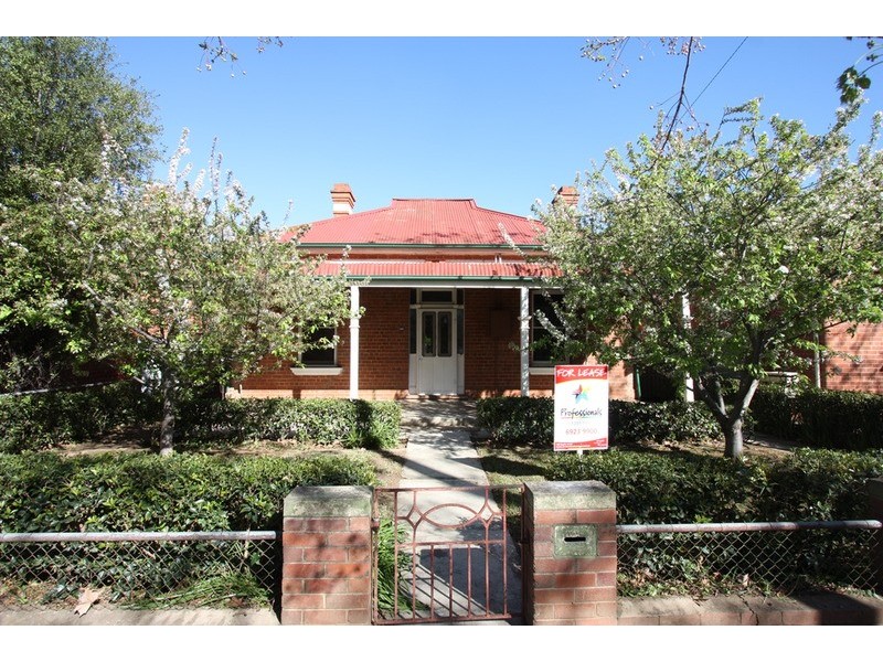 66 Best Street, Wagga Wagga NSW 2650