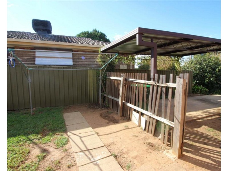 1/32 Cutler Avenue, Kooringal NSW 2650