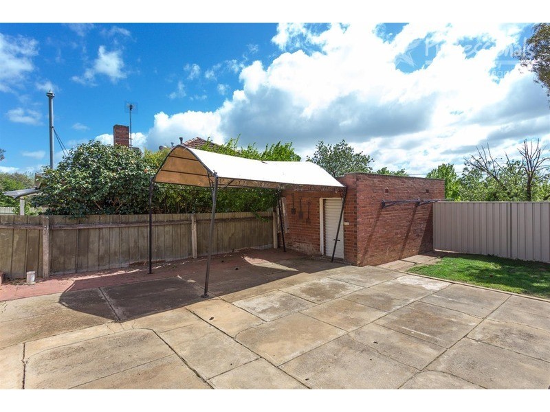 42 Mitchelmore Street, Turvey Park NSW 2650