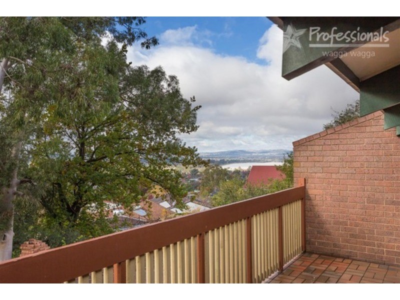 5 Highfield Place, Kooringal NSW 2650