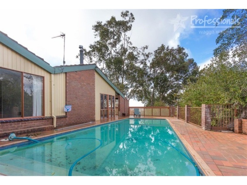 5 Highfield Place, Kooringal NSW 2650
