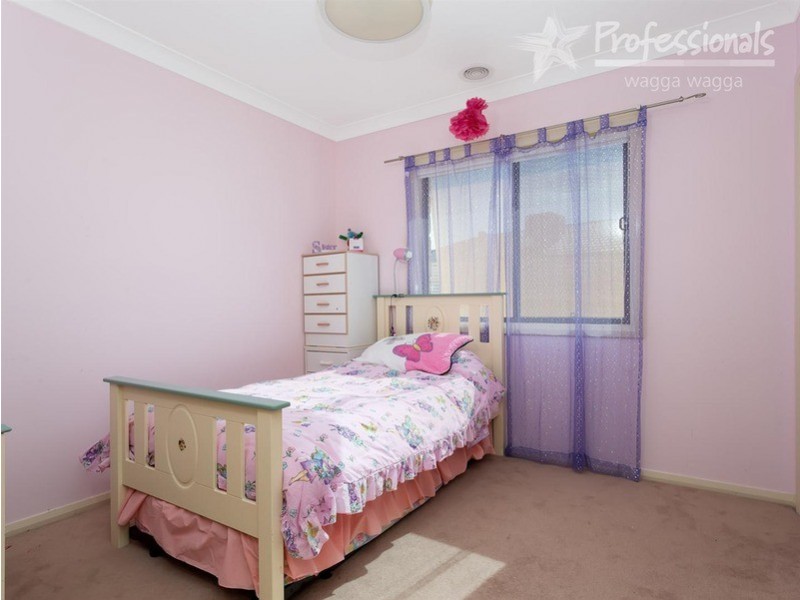 37 Boree Avenue, Forest Hill NSW 2651