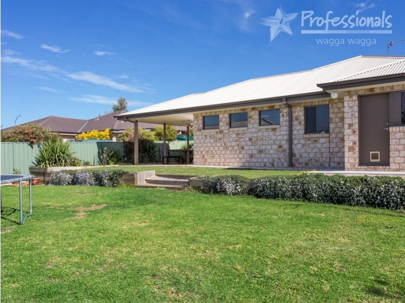 37 Boree Avenue, Forest Hill NSW 2651