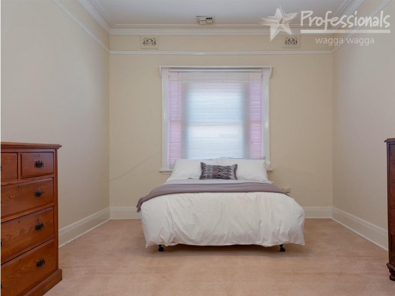 37 Thorne Street, Wagga Wagga NSW 2650