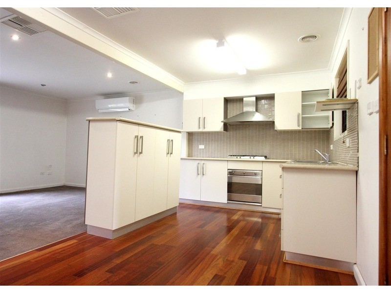 28 Forrest Street, Lake Albert NSW 2650