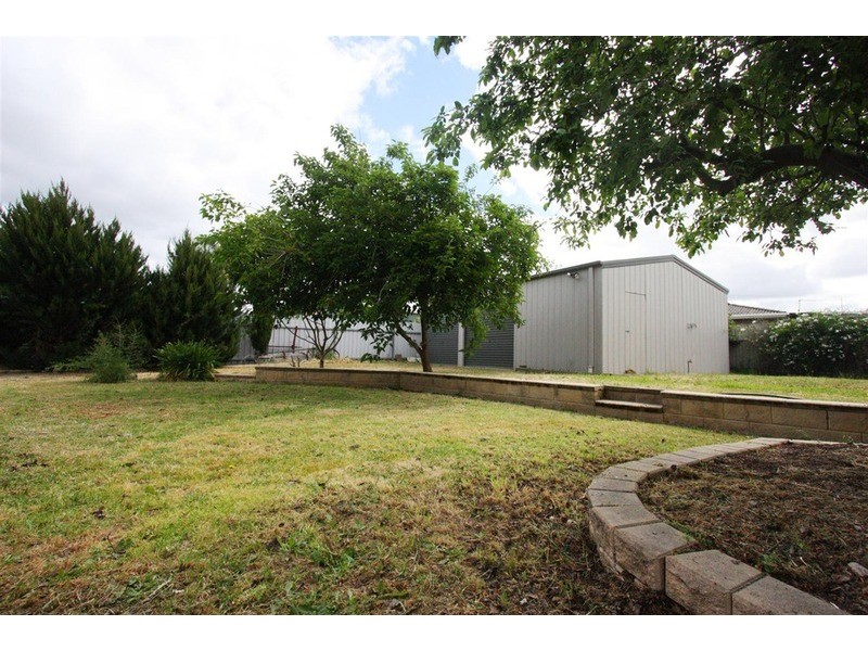 28 Forrest Street, Lake Albert NSW 2650