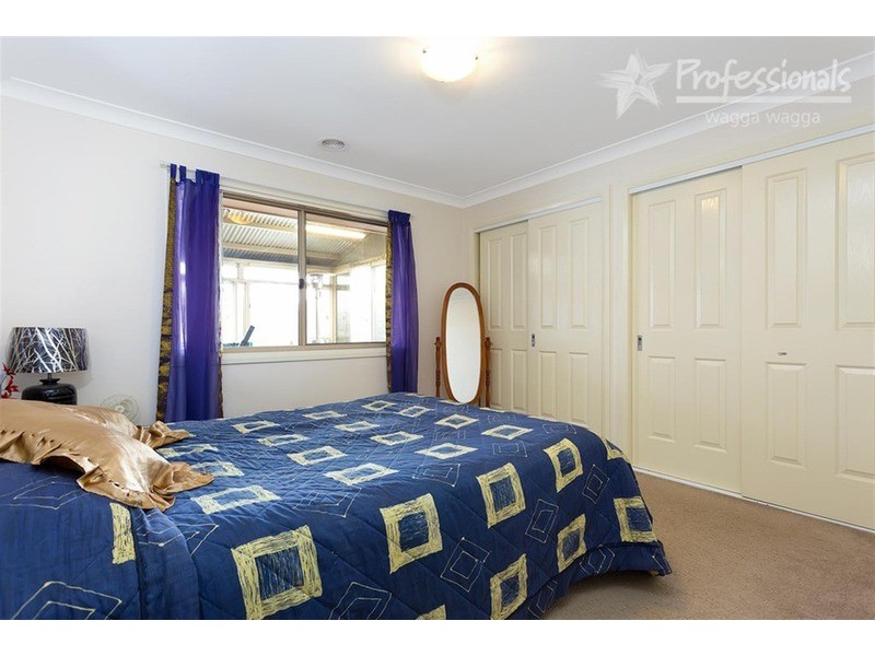 53 Barrima Drive, Glenfield Park NSW 2650