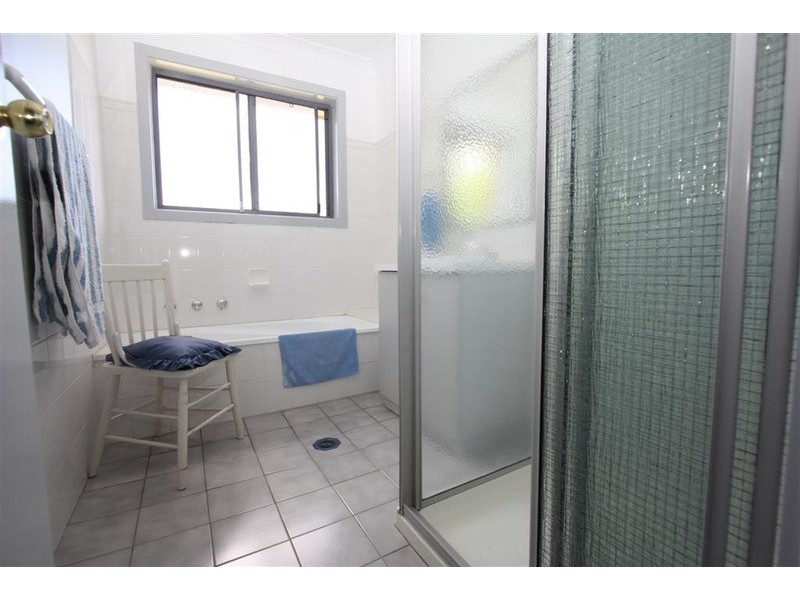 25 Doman  Street, Estella NSW 2650