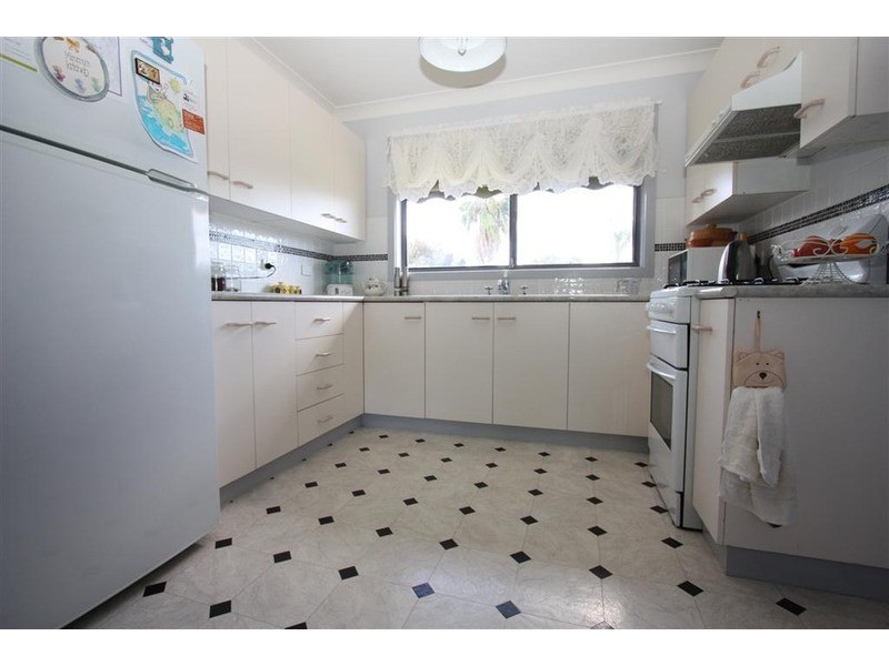 25 Doman  Street, Estella NSW 2650