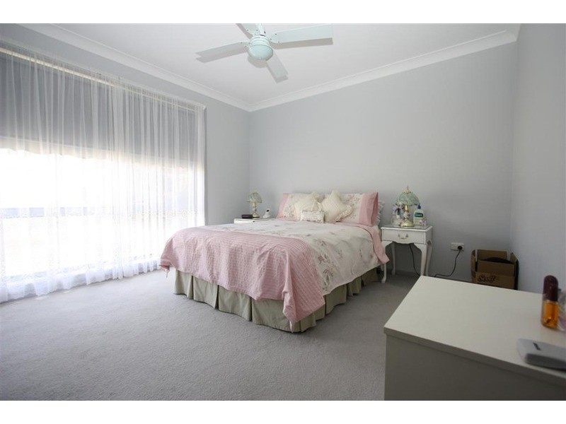 25 Doman  Street, Estella NSW 2650