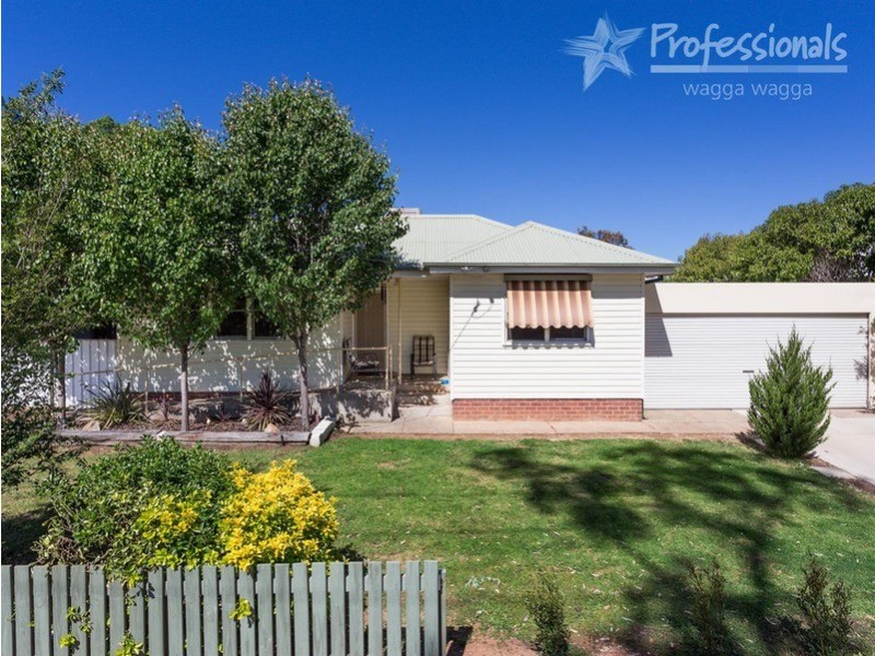 125 Bourke  Street, Mount Austin NSW 2650