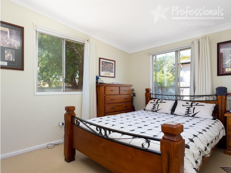 125 Bourke  Street, Mount Austin NSW 2650