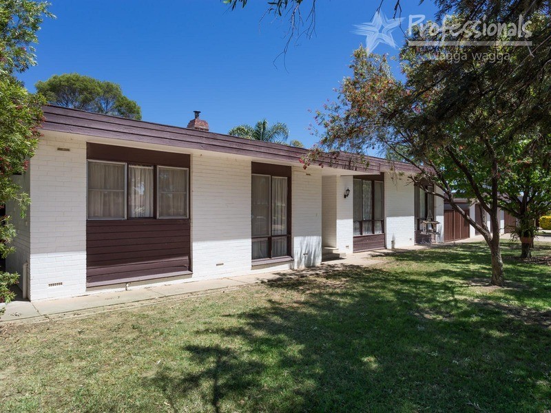 44 Main Street, Lake Albert NSW 2650