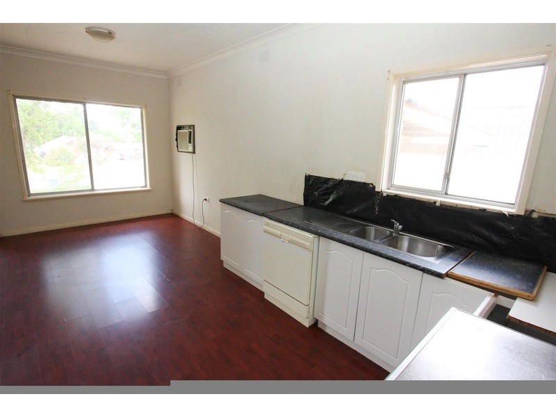 18 Willow Street, Kooringal NSW 2650