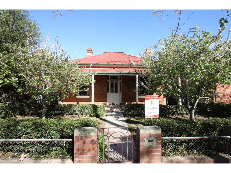 66 Best Street, Wagga Wagga NSW 2650