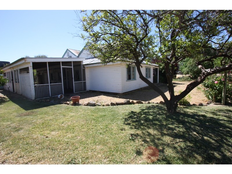 39 Bristol Street, Collingullie NSW 2650