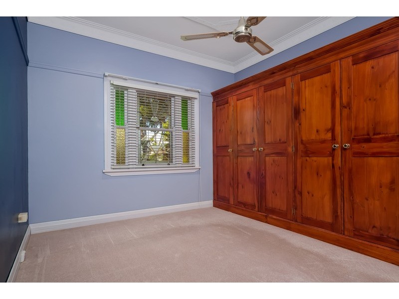 16 Lindsay Street, Turvey Park NSW 2650