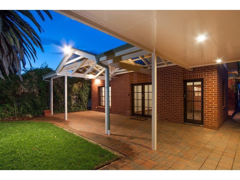 16 Lindsay Street, Turvey Park NSW 2650