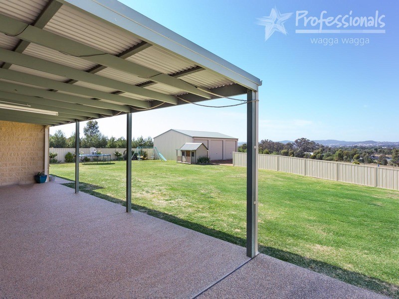 6 Kalmia Place, Springvale NSW 2650